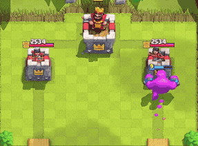 Атака эликсироного голема в Clash Royale